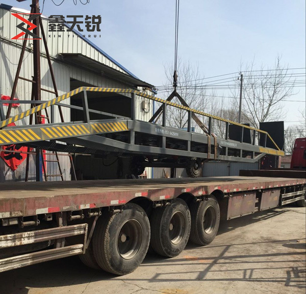 江门移动式登车桥装车发货